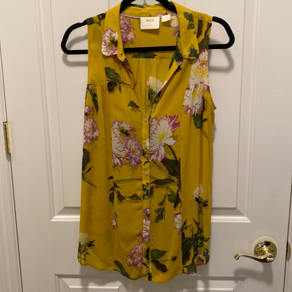 Anthropologie Maeve top on a beautiful mustard yell floral! Like new!